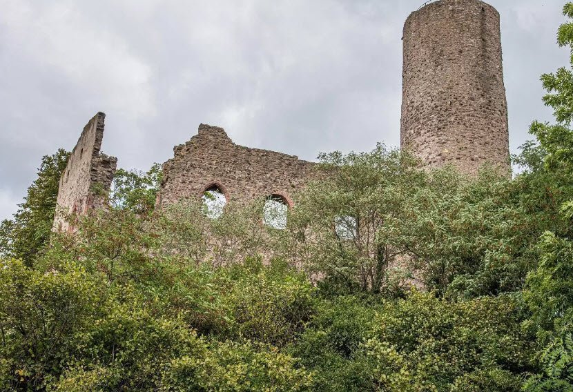 Burgruine Strahlenburg, Schriesheim, Germany